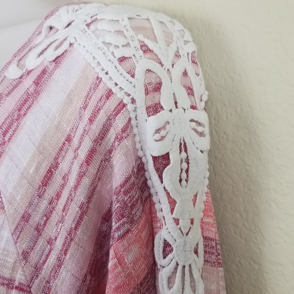 Absolutely Famous Top - Picture 2 of 5